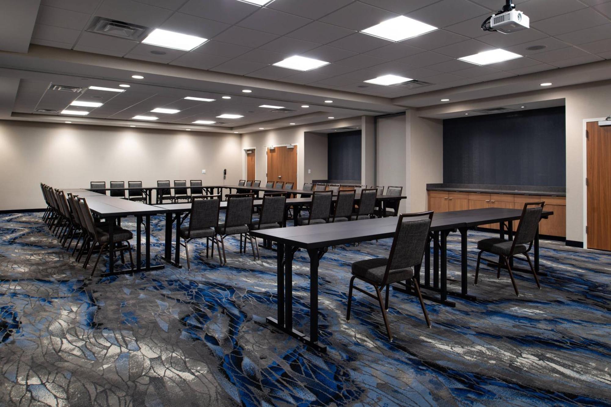 Fairfield Inn & Suites By Marriott Κάντον Εξωτερικό φωτογραφία